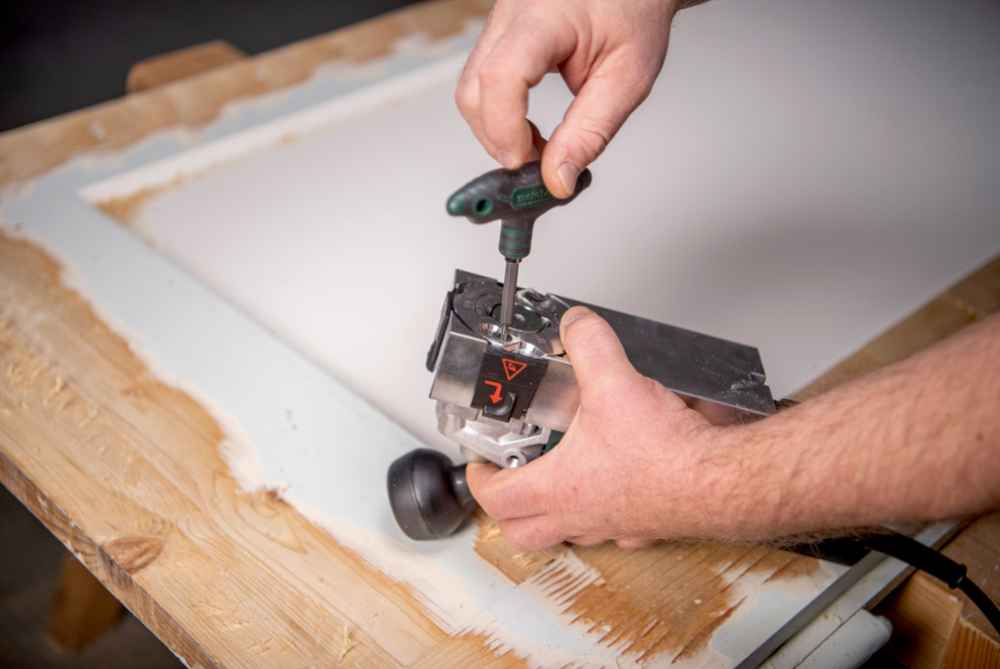 Metabo LF 850 S mit zusätzlichem Wendemesser, 5 statt 4, zum Mehrwert, Absaugverbindungsadapter, in MetaBox 145